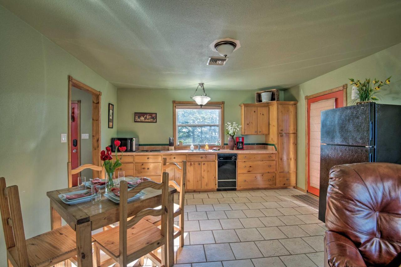 Broken Bow Cottage With Deck, Hot Tub And Fire Pit! 외부 사진