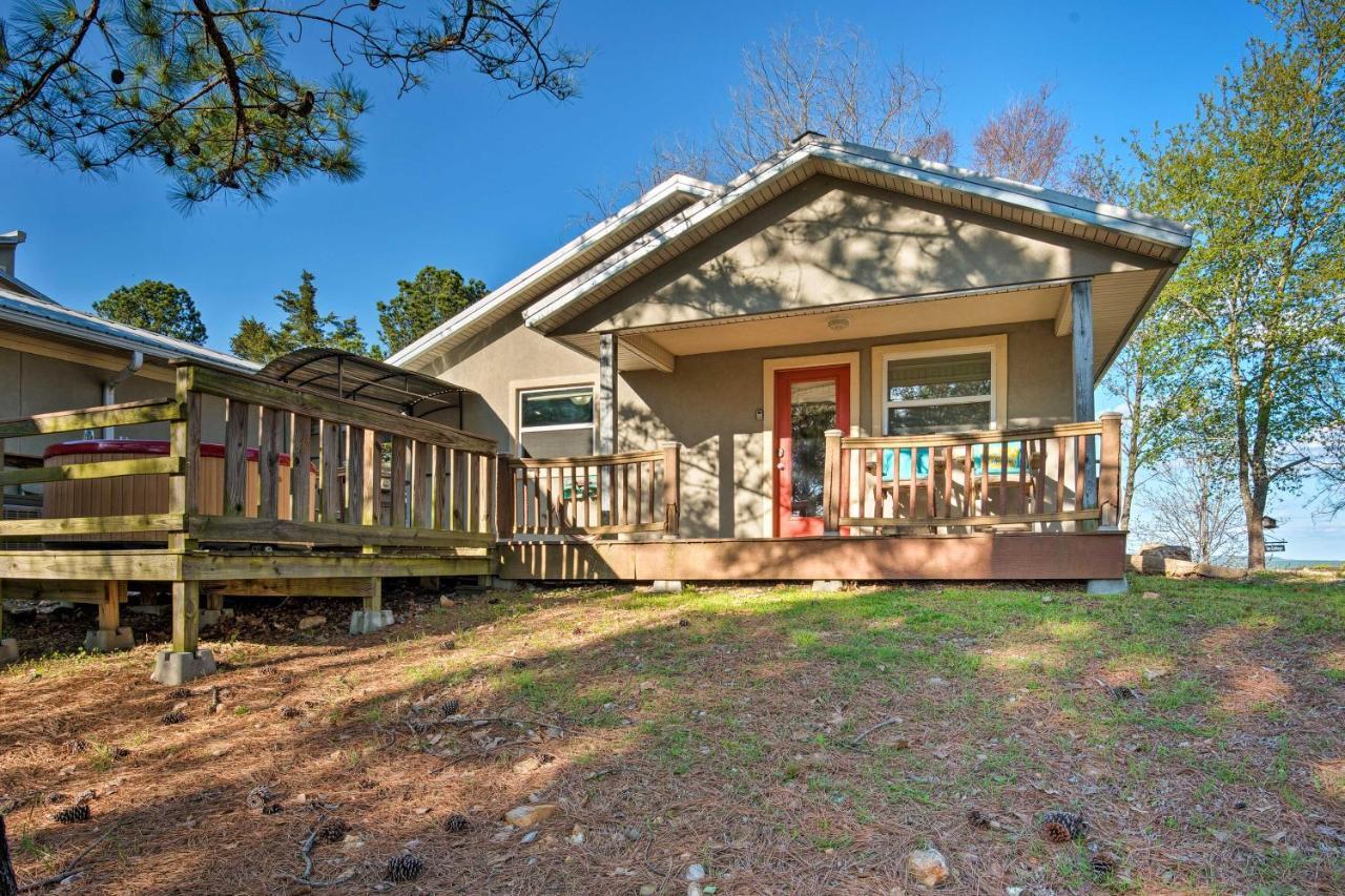 Broken Bow Cottage With Deck, Hot Tub And Fire Pit! 외부 사진
